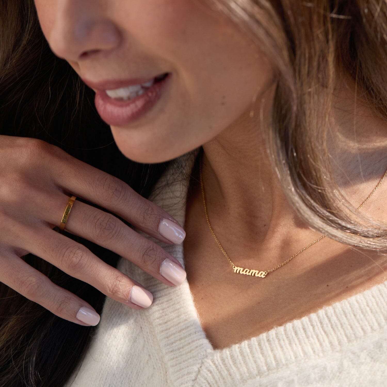 Script Mama Nameplate Necklace