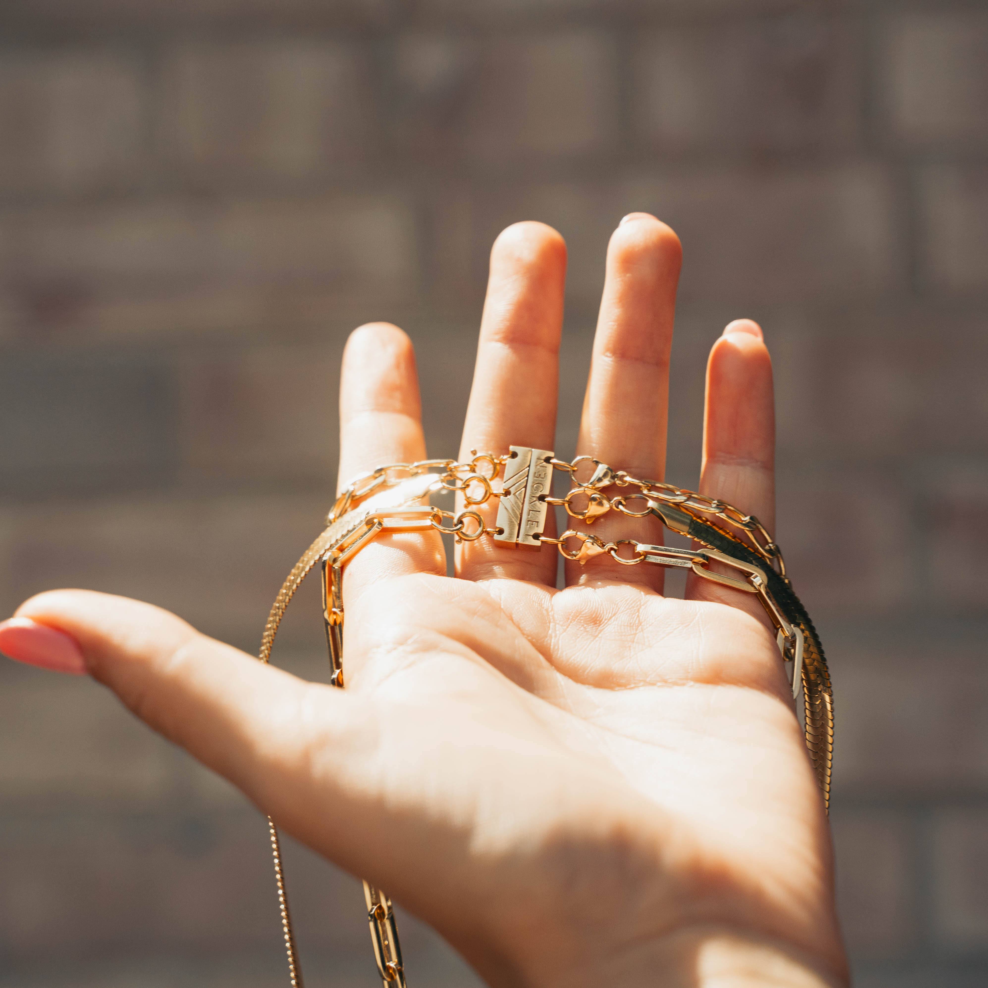 The Necklet Triple Layering Clasp